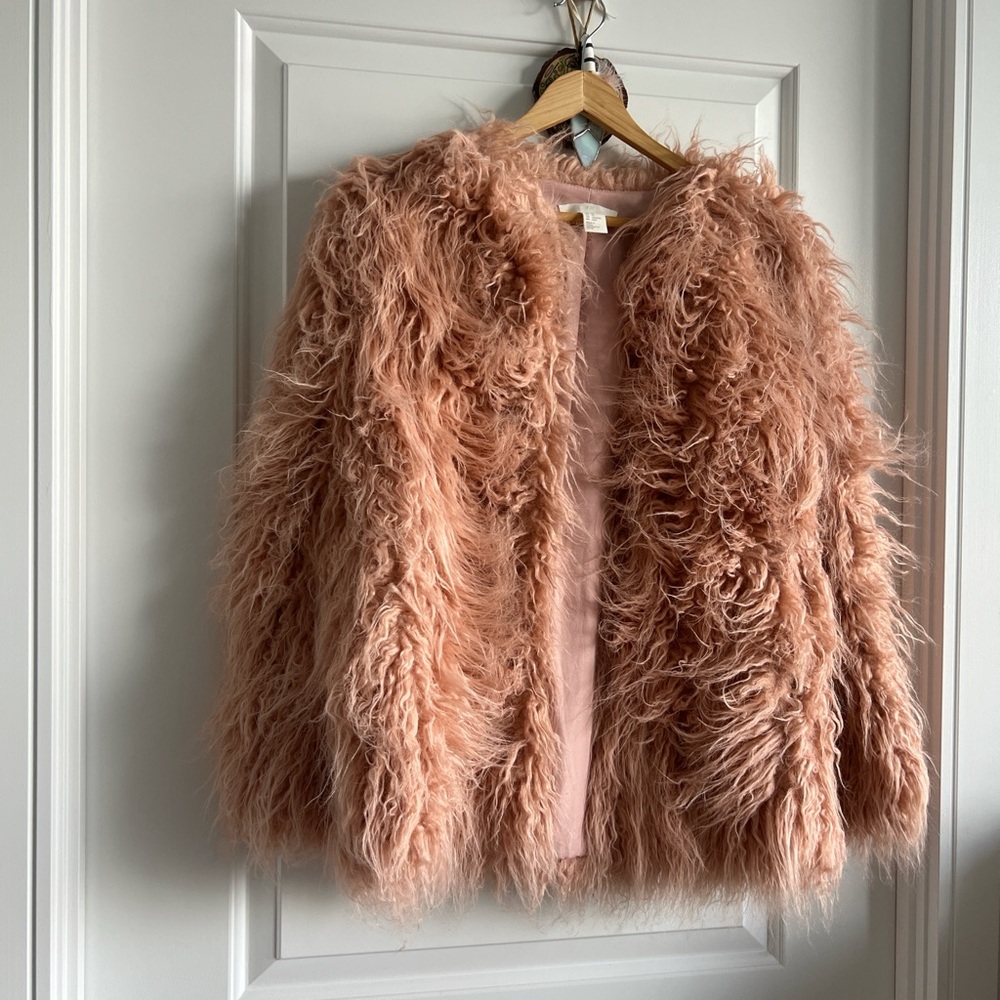 Faux Mongolian fur coat in dusty rose XS H&M